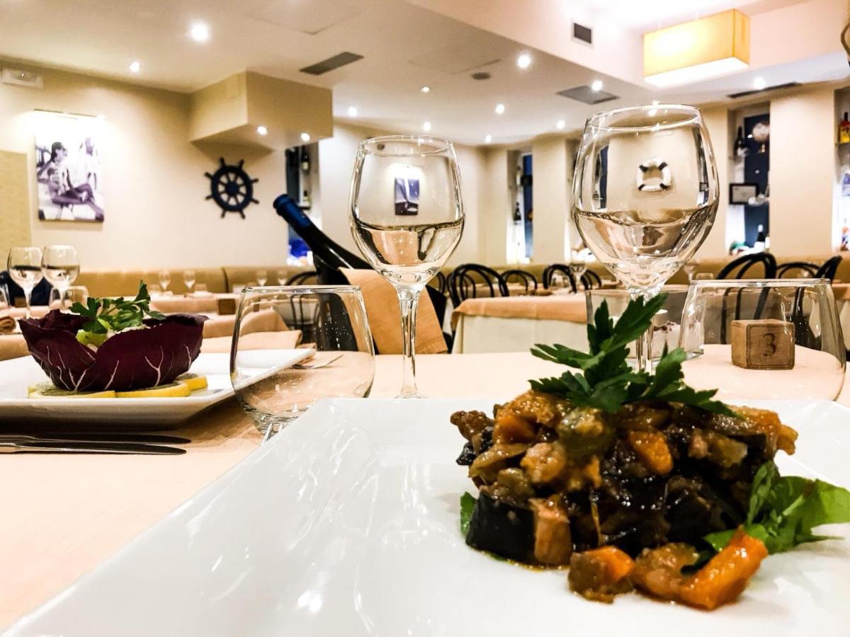 Hotel Costazzurra Museum & Spa Сан Леоне Екстериор снимка