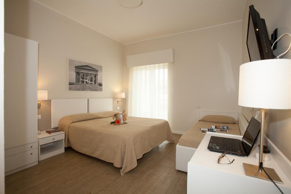Hotel Costazzurra Museum & Spa Сан Леоне Екстериор снимка